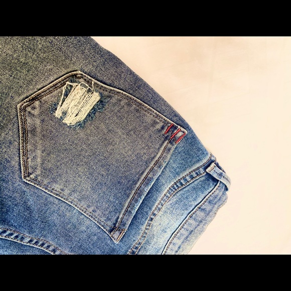 BDG Jeans | Uo Bdg Twig Crop High-Rise Distressed Patch Jeans | - Picture 3 of 5